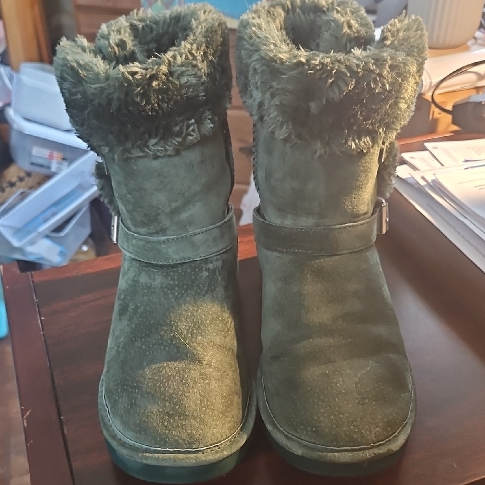 Cozy Green Womens Boots